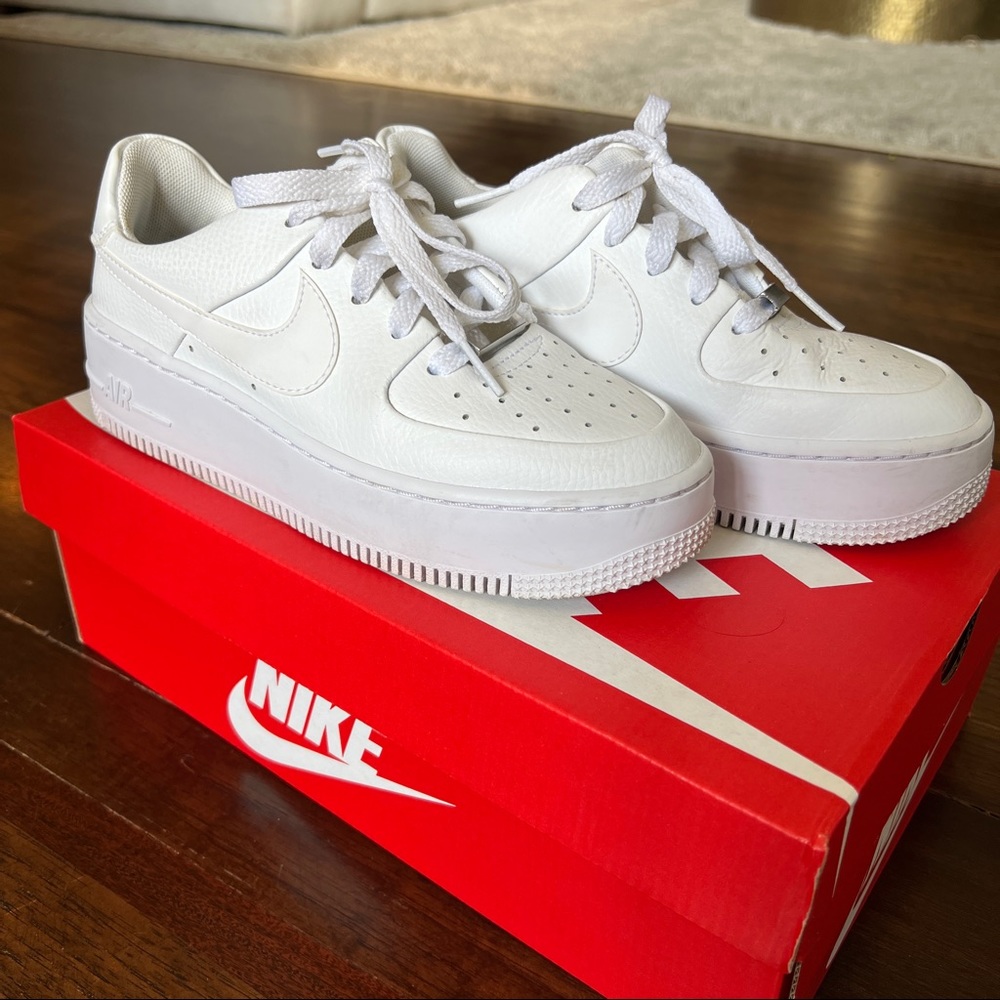 Nike Air Force 1 Sage Low Sneakers